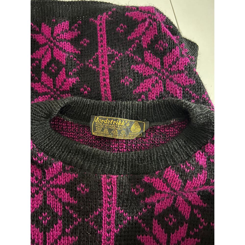 Nordstrikk Norway Sweater Women Large Virgin Wool Black Fuchsia Floral Pullover - Picture 7 of 14